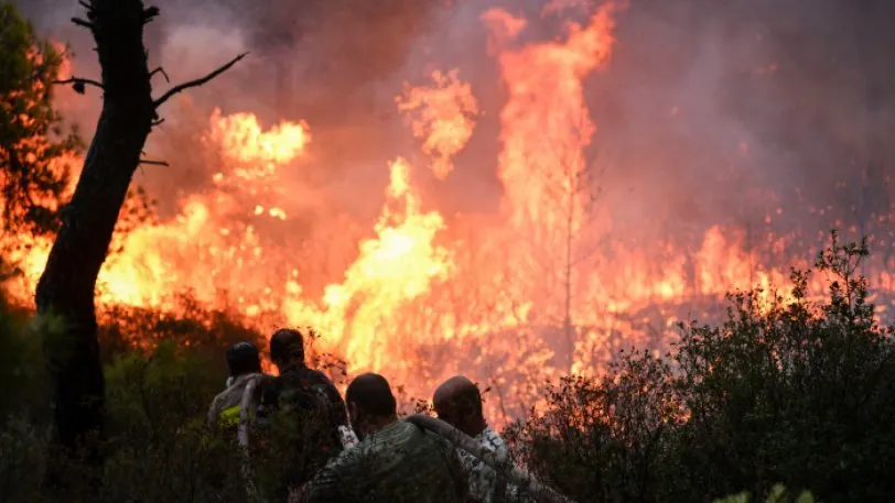 Πυρκαγιές Αττικής: Εντοπίστηκε σορός με εγκαύματα στην Γλυφάδα!