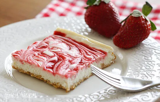 Εύκολες συνταγές: Cheesecake με λίγες θερμίδες γιατί προσέχεις τη γραμμή σου!