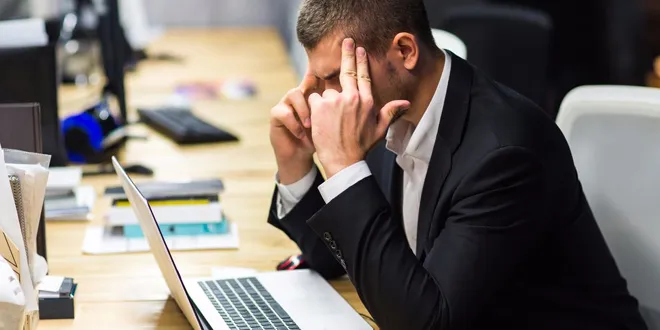 5 τρόποι για να καταπολεμήσεις το άγχος στη δουλειά!