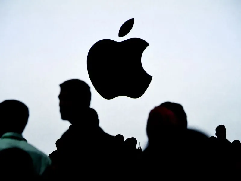 Κορωναϊός: Για ελλείψεις σε iPhone προειδοποιεί η Apple λόγω του ιού