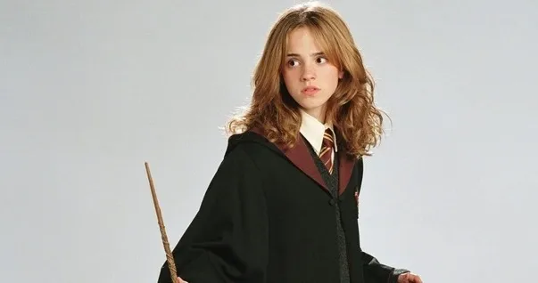Βρέθηκε η κλώνος της Hermione Granger και είναι ΙΔΙΕΣ!