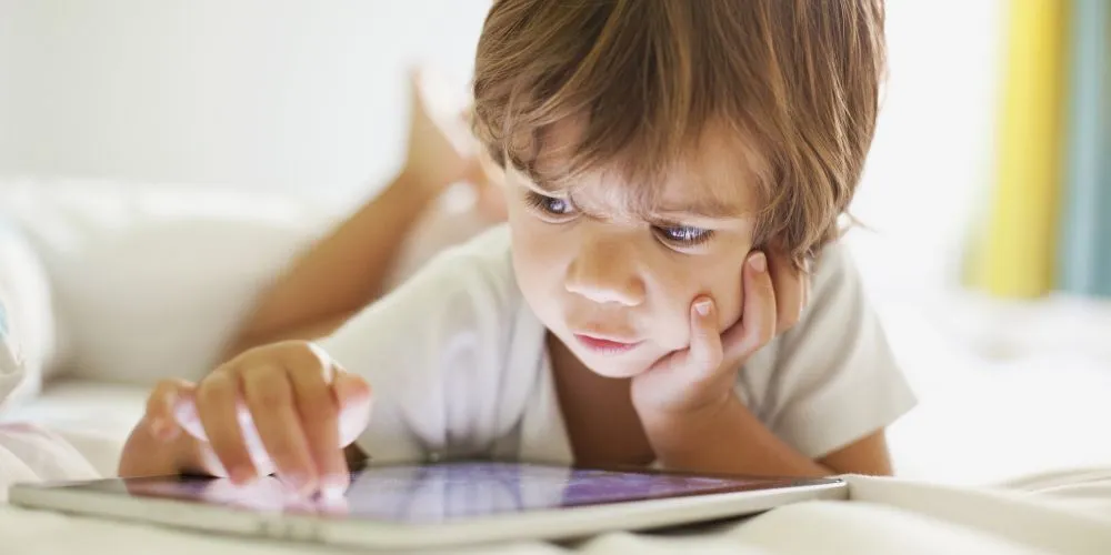 Δε φαντάζεσαι για πόσο καιρό κλείδωσε το iPad του πατέρα του ένα τρίχρονο παιδάκι!