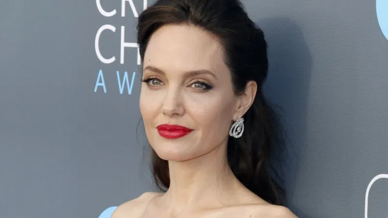 Η Angelina Jolie τώρα είναι και αρθρογράφος για το περιοδικό TIME!