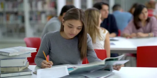Φοιτητική ζωή: 4 tips για να κρατήσεις τις καλύτερες σημειώσεις το καινούριο εξάμηνο