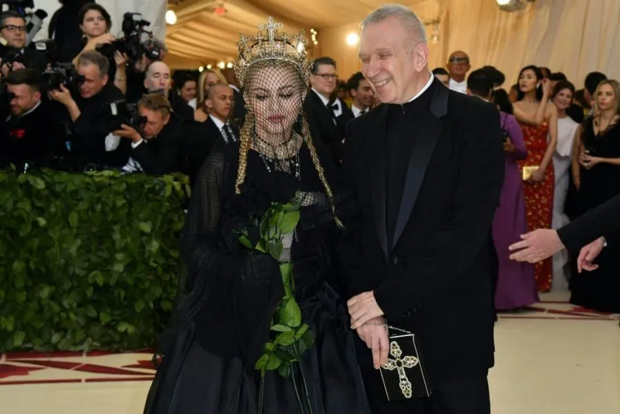Ο Ζαν Πολ Γκοτιέ έκανε τρεις φορές πρόταση γάμου στην Madonna και εκείνη του είπε... όχι!