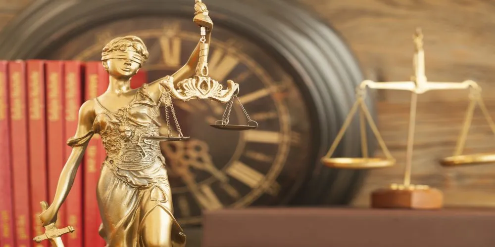 Ονειρεύεσαι μια καριέρα στη Νομική; Το Πανεπιστήμιο Λευκωσίας σου δίνει όλα τα εφόδια για να το πετύχεις