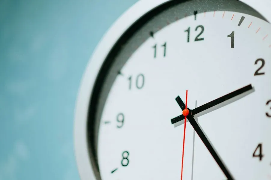 Αλλαγή ώρας 2022: Πότε γυρνάμε τους δείκτες του ρολογιού μία ώρα μπροστά