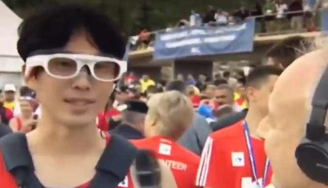 Μαραθώνιος 2019: Ο πρώτος τυφλός αθλητής που έτρεξε χωρίς συνοδεία