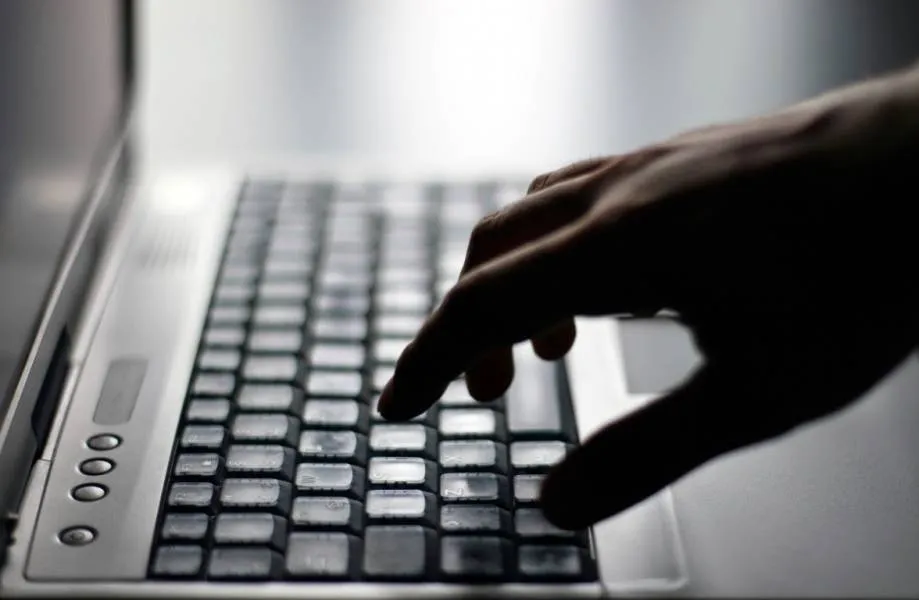 ΕΛ.ΑΣ.: Προσοχή στη νέα απάτη με ψευδή e-mails δήθεν από την αστυνομία - «Μην τα ανοίγετε»
