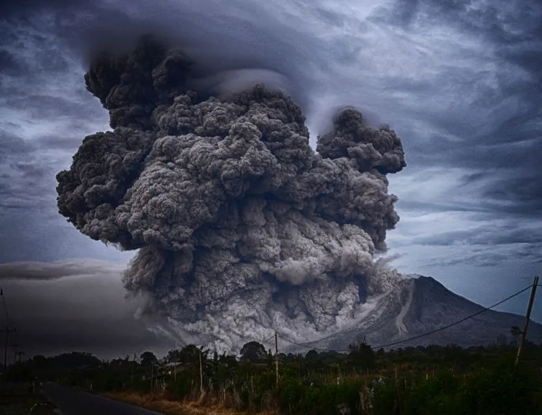 Τι θα συνέβαινε αν το Έβερεστ ήταν... ενεργό ηφαίστειο;