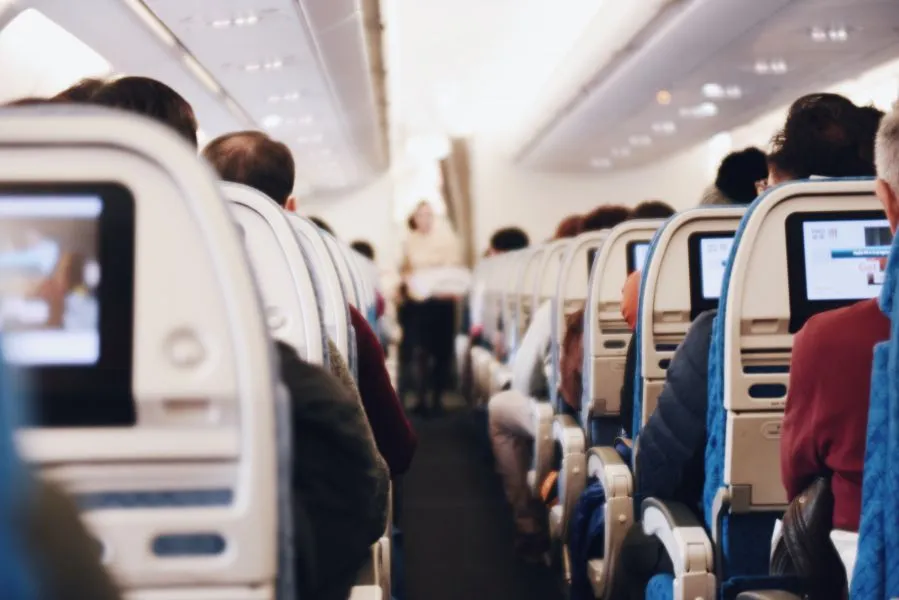 Μετακινήσεις με αεροπλάνο: Τα νέα μέτρα ασφαλείας για τις πτήσεις