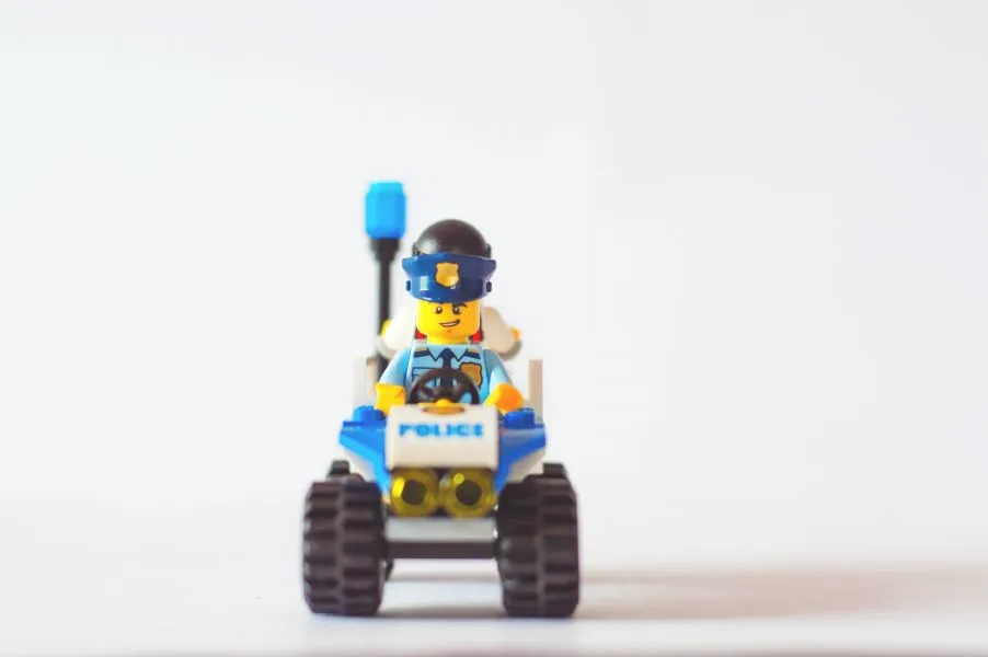 LEGO - George Floyd: Αναστολή προώθησης παιχνιδιών με αστυνομικούς και το Λευκό Οίκο