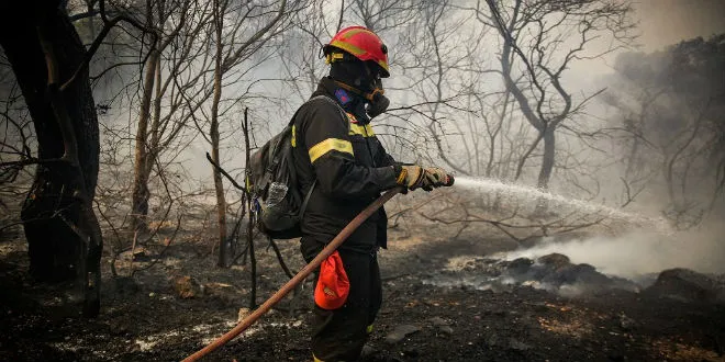 ΓΓΠΠ: Πολύ υψηλός κίνδυνος πυρκαγιάς αύριο σε 5 περιφέρειες