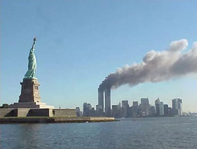 Δίδυμοι Πύργοι: Οι επιθέσεις της 11ης Σεπτεμβρίου που συγκλόνισαν την ανθρωπότητα