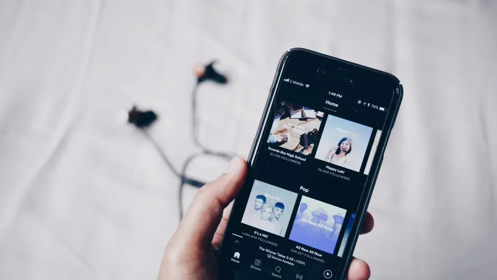 Η νέα λειτουργία του Spotify θα σου βρίσκει τα τραγούδια που ψάχνεις μέσω στίχων