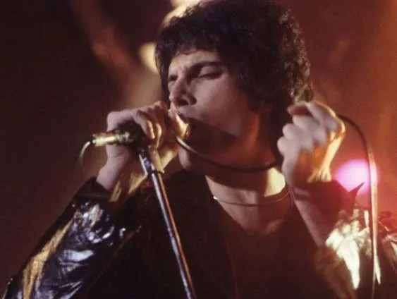 Freddie Mercury: 29 χρόνια από τον θάνατο του θρυλικού frontman των Queen