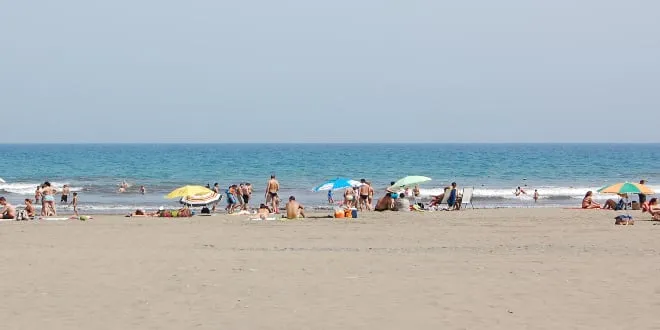 Καλοκαίρι 2021: Οι κλασσικές φιγούρες στην παραλία που μας εκνευρίζουν ΠΑΡΑ πολύ