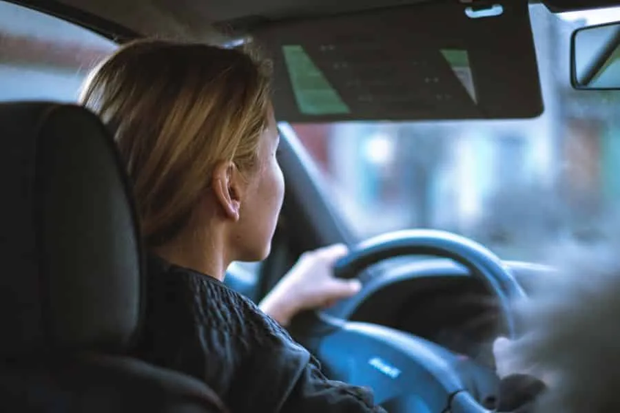 Διπλώματα οδήγησης: Τι αλλάζει σε εξετάσεις και εκπαίδευση