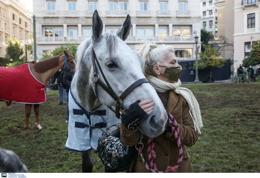 Διαμαρτυρία με άλογα στο κέντρο της Αθήνας - Δείτε φωτογραφίες