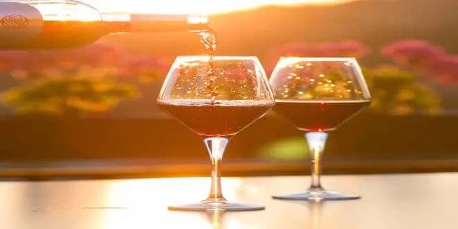 4 wine bar που αξίζει να επισκεφθείς και να δοκιμάσεις διαφορετικές ποικιλίες κρασιού