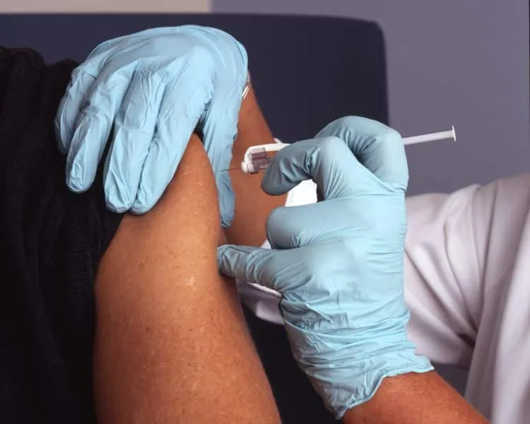ΣτΕ: Συνταγματικός ο υποχρεωτικός εμβολιασμός