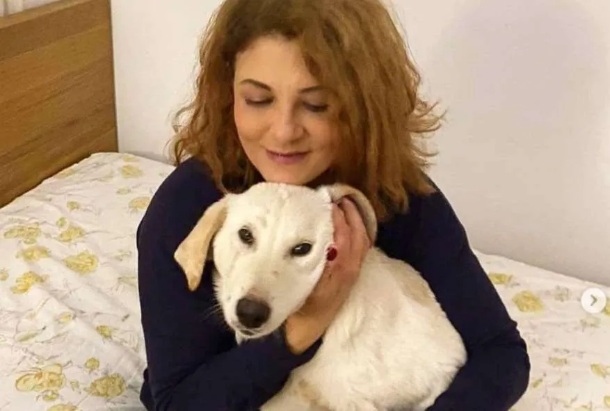 Τάνια Τρύπη: Υιοθέτησε σκυλάκι που είχε βιαστεί και κακοποιηθεί