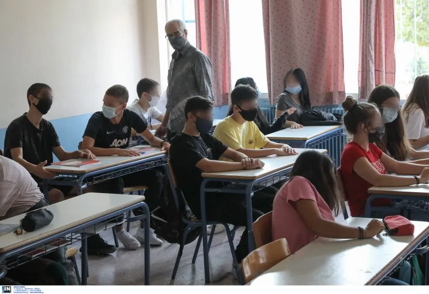 Άνοιγμα σχολείων: Με 3 νέα μέτρα επιστρέφουν οι μαθητές στις σχολικές αίθουσες