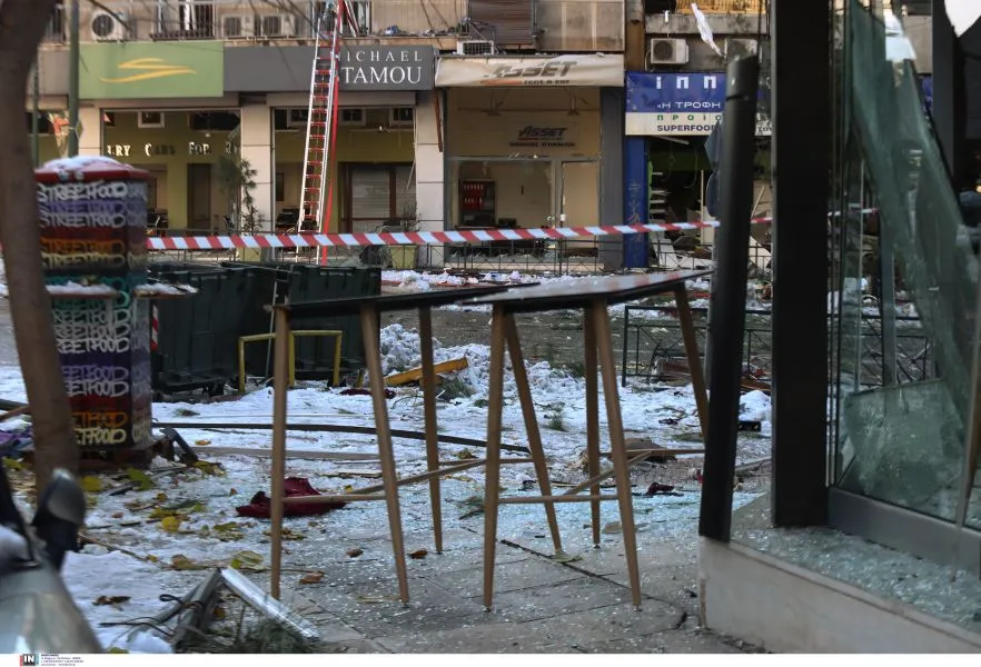 Έκρηξη σε κτίριο στη λεωφόρο Συγγρού: Βομβαρδισμένο τοπίο η περιοχή - Ένας τραυματίας [ΕΙΚΟΝΕΣ]