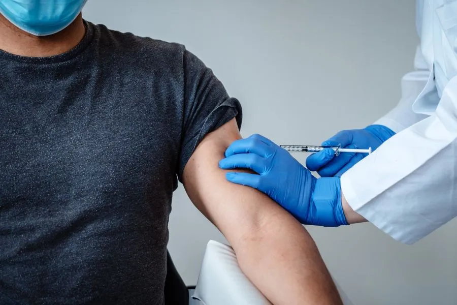 Οδηγίες για τον αντιγριπικό εμβολιασμό από το Υπουργείο Υγείας