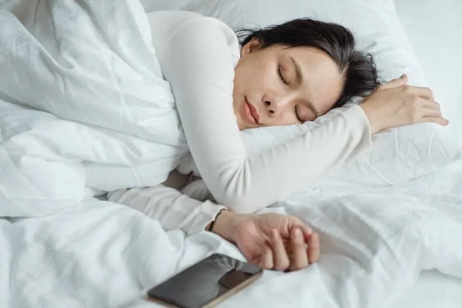 Δώδεκα συμβουλές για να βελτιωθεί ο βραδινός σου ύπνος