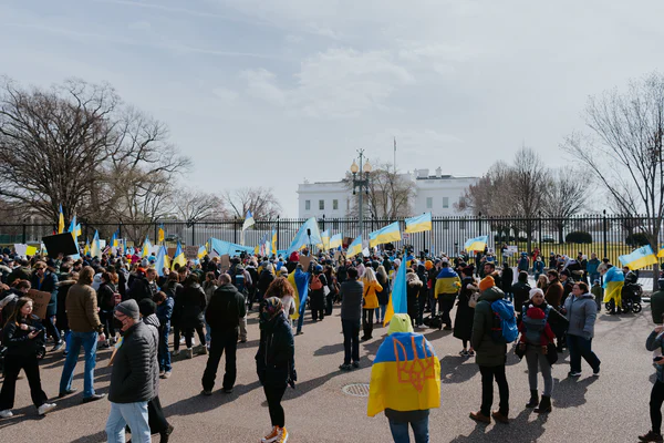 Ευρωπαϊκή Ένωση: Συζητά εσπευσμένα το αίτημα της Ουκρανίας για ένταξη