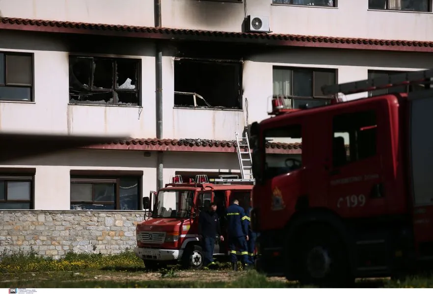 Θεσσαλονίκη: Ένας νεκρός, 2 τραυματίες από την πυρκαγιά στην κλινική Covid του «Παπανικολάου»