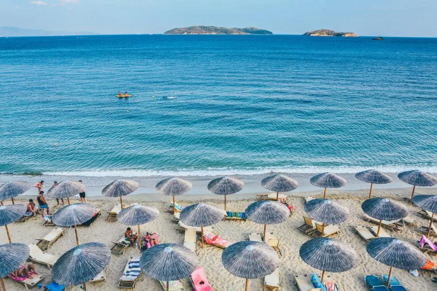 Επτά ελληνικές παραλίες στη λίστα του Guardian με τις 40 καλύτερες στην Ευρώπη