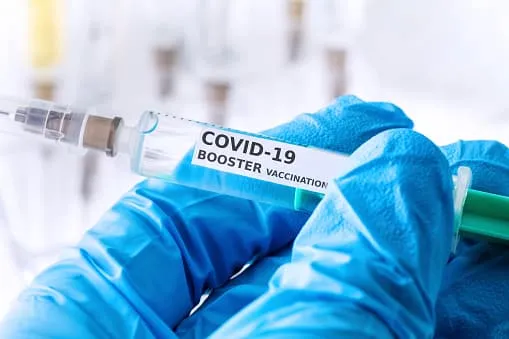 Έρευνα Κορωνοϊός: Πολύ λιγότερο πιθανή η μακρά Covid-19 μετά από λοίμωξη με Όμικρον