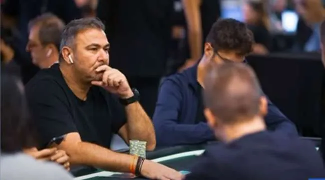 Αντώνης Ρέμος:  Έφυγε με 13.350 ευρώ από τουρνουά πόκερ στο Μόντε Κάρλο