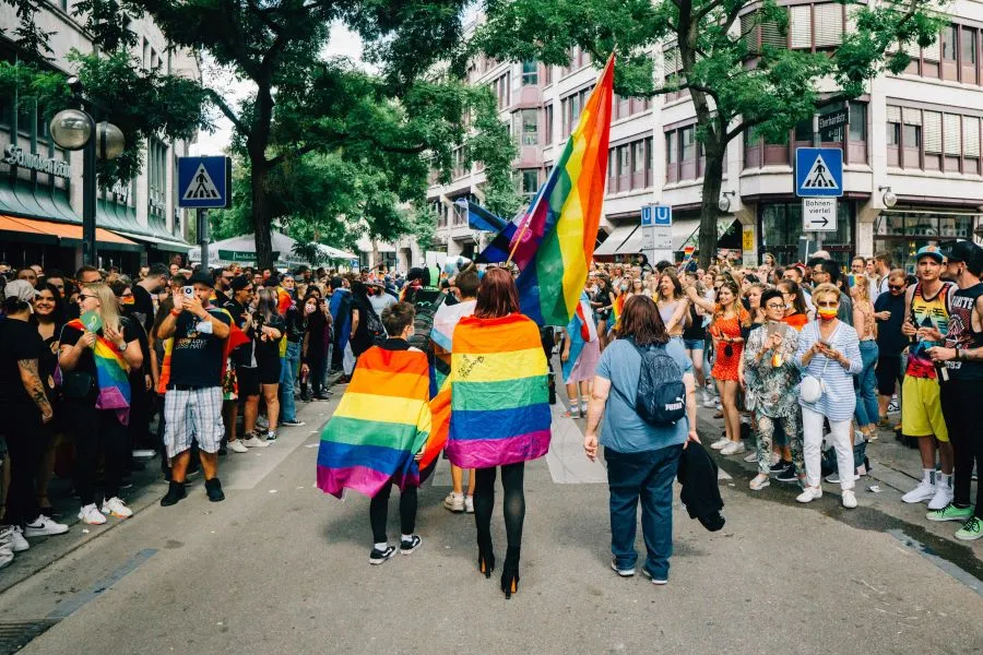 Τα non binary άτομα μπορούν να επιλέγουν Χ ως ένδειξη φύλου σε ταυτότητες και άδειες οδήγησης στη Νέα Υόρκη
