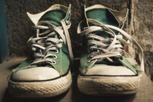Balenciaga: O οίκος λανσάρει φθαρμένα sneakers και νιώθουμε μία δικαίωση