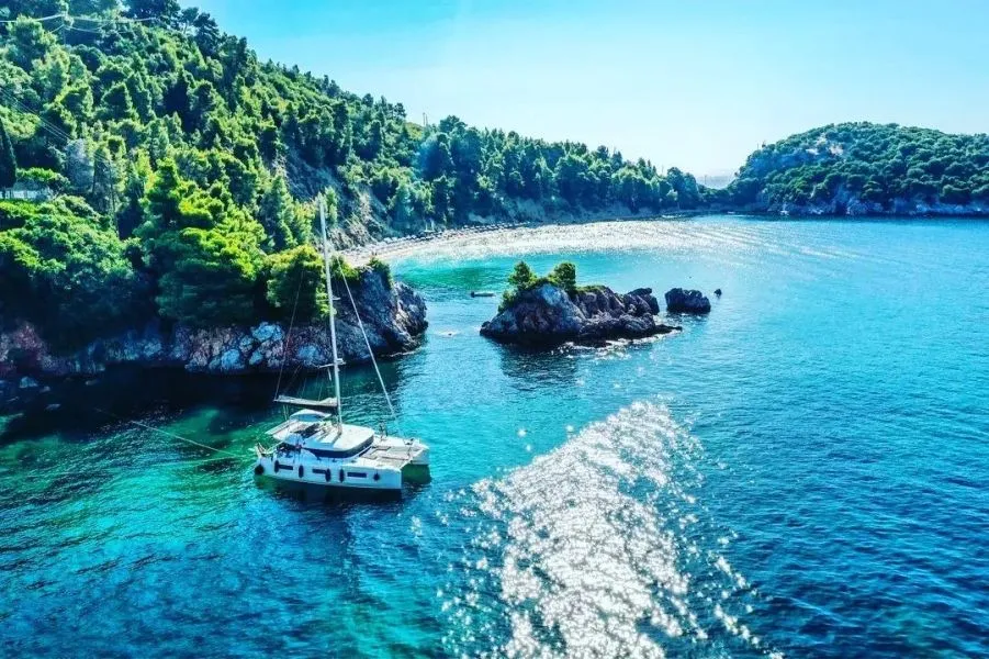 Καλοκαίρι 2022: Πέντε πανέμορφα ελληνικά νησιά για διακοπές χωρίς συνωστισμό