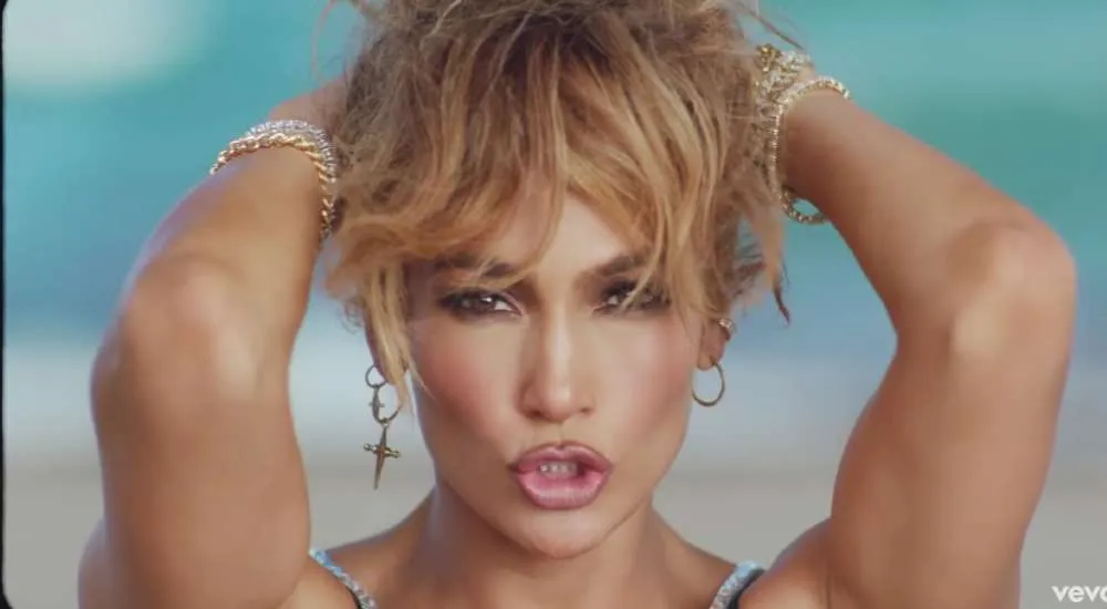 Jennifer Lopez: Πόζες με μαύρο μπικίνι - Σε καλοκαιρινό mood (ΦΩΤΟΓΡΑΦΙΕΣ)