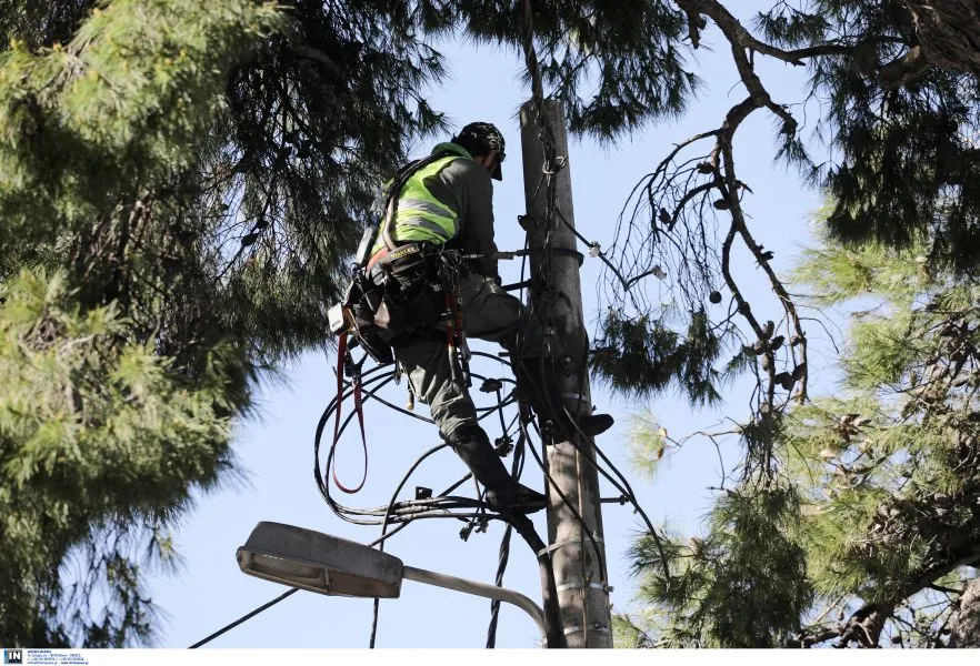 Προβλήματα στην ηλεκτροδότηση σε περιοχές στα νότια προάστια - Βλάβη σε γραμμή του ΔΕΔΔΗΕ