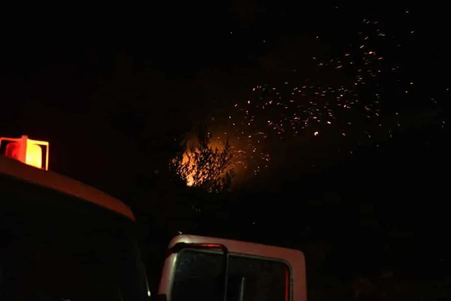 Βούλα: Μια Νύχτα Ανάμεσα Στις Φλόγες