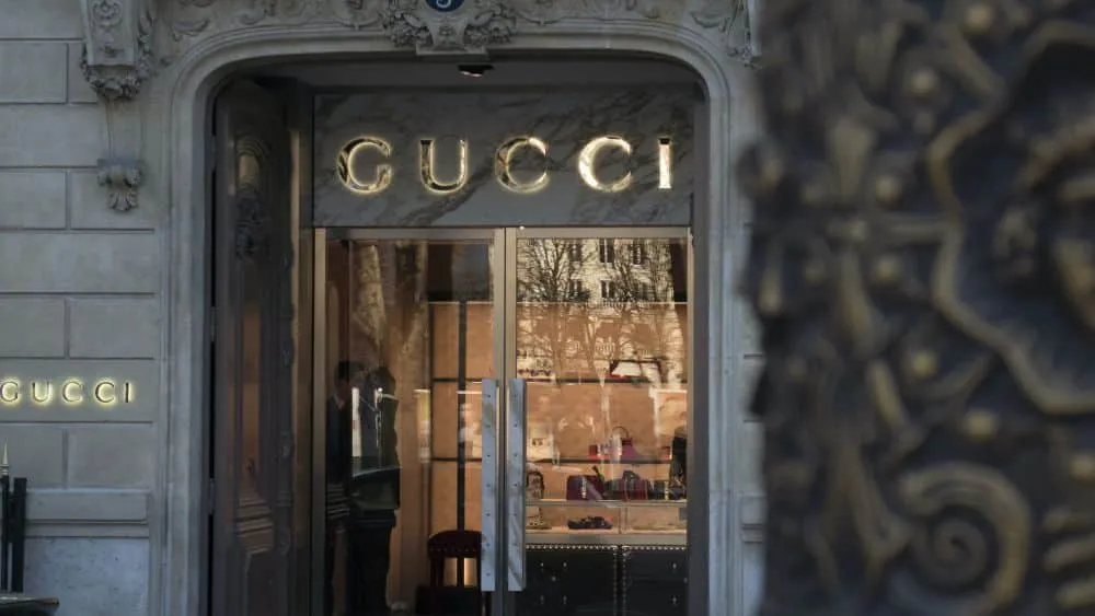 Η Gucci συνεργάζεται με την Oura και δημιουργούν ένα «έξυπνο» δαχτυλίδι