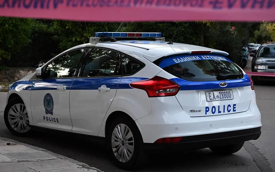 Θεσσαλονίκη: Κάθειρξη 16 ετών σε 48χρονο που βίαζε την ανήλικη θετή του κόρη