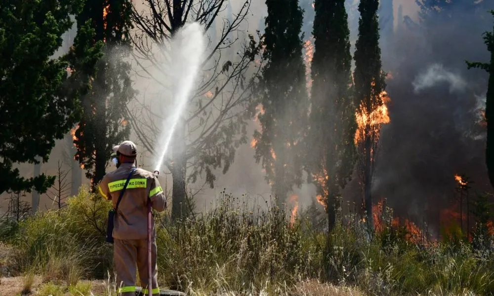 Φλέγεται η Ευρώπη: Χιλιάδες πυρκαγιές σε Ελλάδα, Γαλλία, Ισπανία και Πορτογαλία