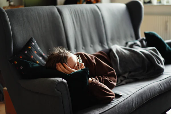 Μελέτη: Ο δεκάλεπτος ύπνος έχει εξαιρετικά οφέλη για τον εγκέφαλο
