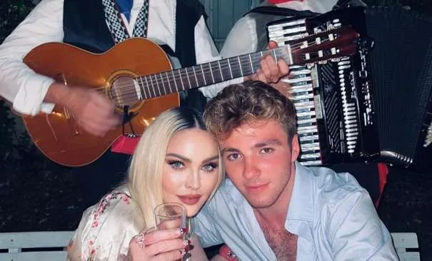 Η Madonna γιόρτασε τα 22α γενέθλια του γιού της Ρόκο με ένα οικογενειακό πάρτι στη Σικελία
