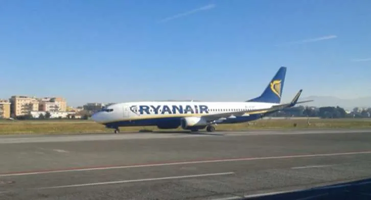 Ryanair:  Κλείνει τη βάση της στην Αθήνα για τον χειμώνα – Ποιοι είναι οι λόγοι