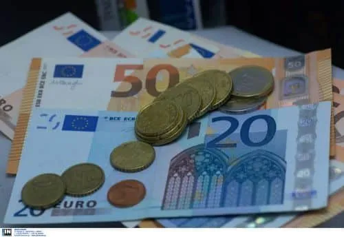 Επιταγή ακρίβειας: Τα «ψιλά γράμματα» για τα 250 ευρώ - Ποιοι θα πάρουν 500 ευρώ