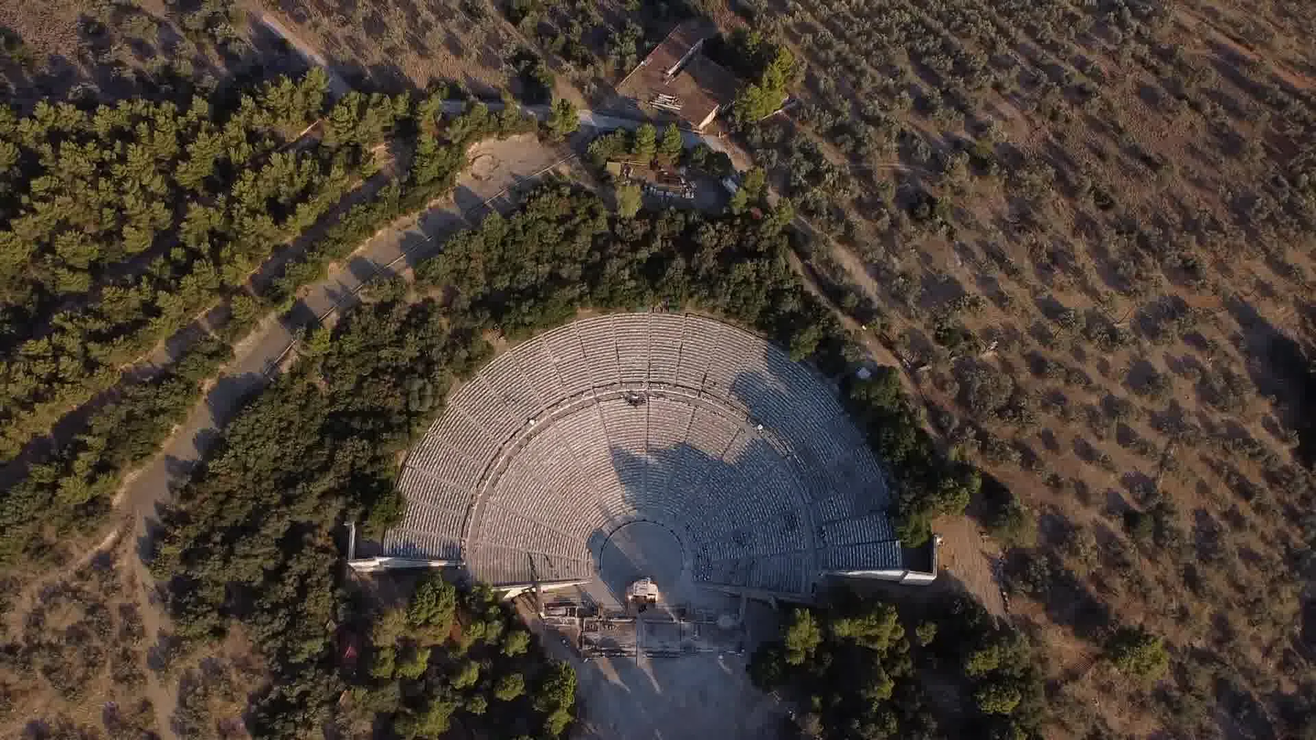 Αρχαία Επίδαυρος: Δείτε από ψηλά το αρχαίο θέατρο Ασκληπιείου της Επιδαύρου (ΒΙΝΤΕΟ)