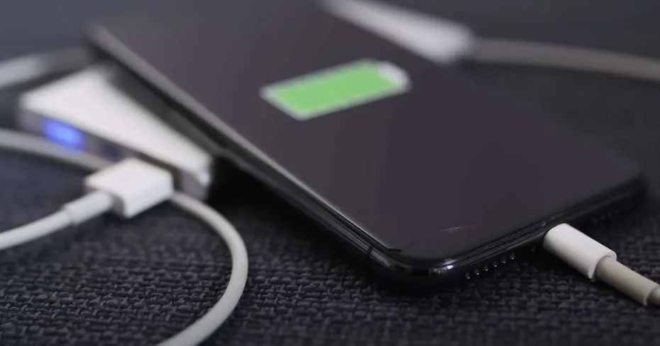Apple: Επιβεβαίωσε ότι έρχεται στα iPhone θύρα USB-C - «Δεν είχαμε άλλη επιλογή»